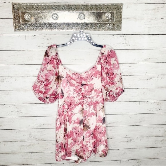 Missguided Pink Floral Puff Sleeve Romper Size 6 - Picture 1 of 8